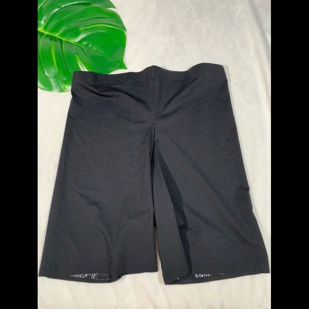 NEW $52 Spanx Thinstincts Girl Short in‎ black [ SZ Small ]